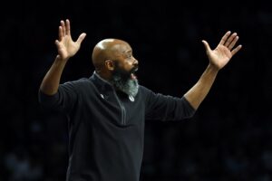 nets técnico Jacque Vaughn