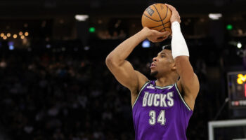 Giannis Antetokounmpo Bucks Clippers