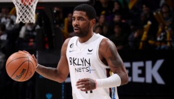 Mavericks troca Kyrie Irving