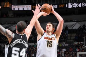 Nikola Jokic triplo-duplo NBA
