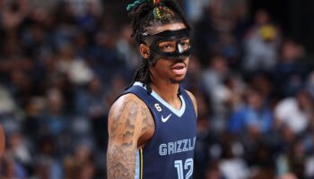 Ja Morant volta banco