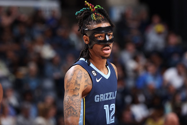 Ja Morant volta banco