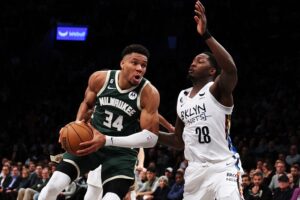 Giannis Antetokounmpo bucks nets