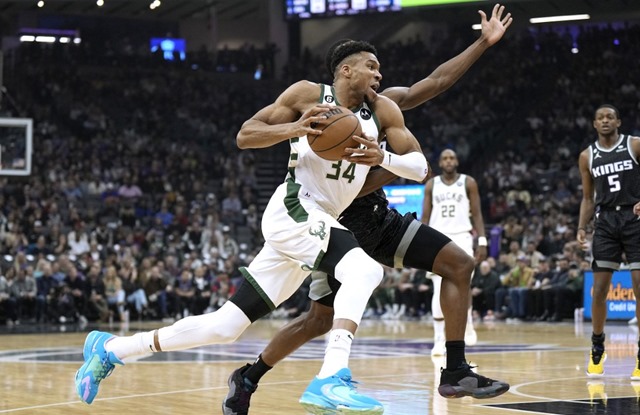 Giannis Antetokounmpo Bucks Kings