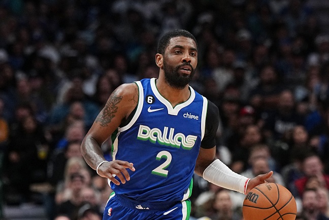 Kyrie Irving troca Mavs