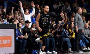 warriors bucks stephen curry