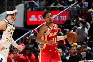 Trae Young expulso árbitro