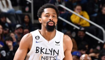 spencer dinwiddie mavericks playoffs