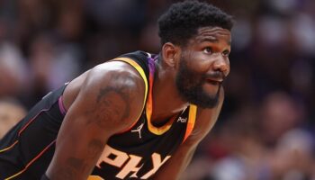 opções trocas Deandre Ayton