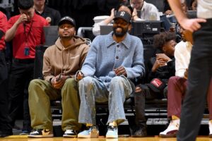 rockets troca kyrie irving