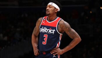 Suns troca Bradley Beal