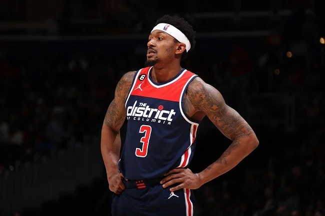 Suns troca Bradley Beal