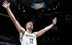 Pistons Joe Harris troca