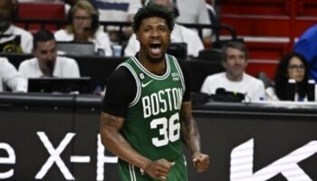 celtics troca marcus smart