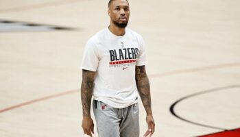 blazers damian lillard troca