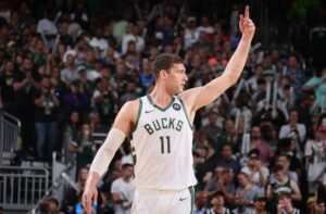 Brook Lopez contrato Bucks