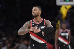 Damian Lillard troca Bucks