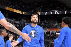 Maxi Kleber Dennis Schroder