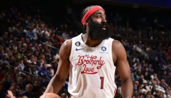 James Harden troca sixers