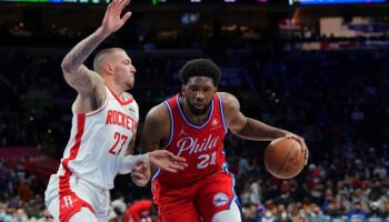 rockets troca joel embiid