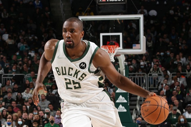 Serge Ibaka NBA Bucks