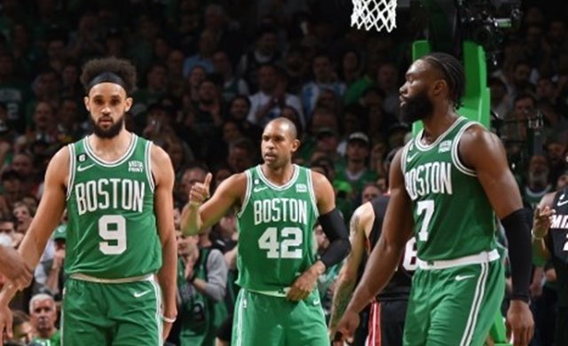 Boston Celtics elenco jogadores