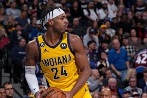 Buddy Hield reforço Celtics