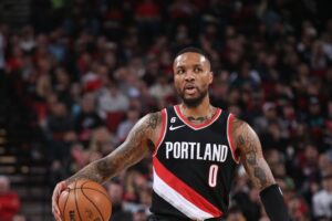 Damian Lillard troca Blazers