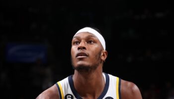 Myles Turner troca Knicks