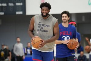 MVP Joel Embiid tênis