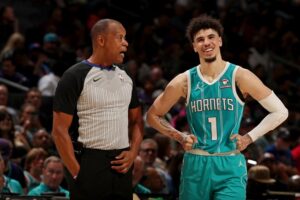 LaMelo Ball arbitragem Pistons
