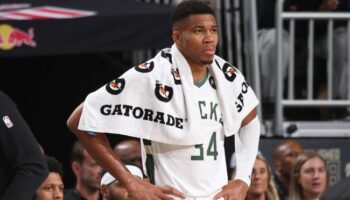 giannis antetokounmpo bucks contrato