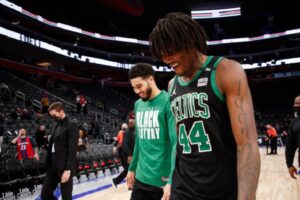 Tatum troca Robert Williams