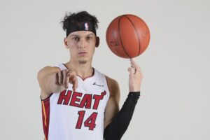 tyler herro blazers troca