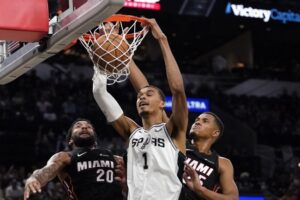 erik spoelstra victor wembanyama