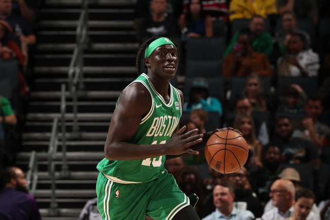 Celtics dispensa Wenyen Gabriel