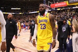 LeBron James Darvin Ham