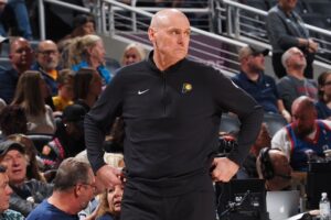 Pacers contrato Rick Carlisle