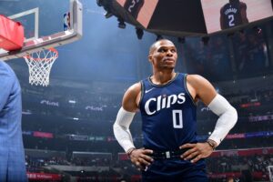 Russell Westbrook reserva Clippers