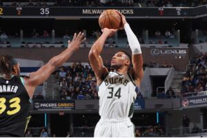 Giannis Antetokounmpo Pacers Bucks