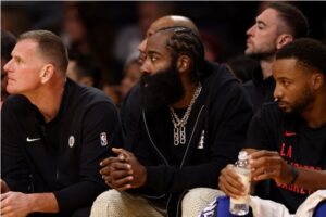 james harden clippers reserva
