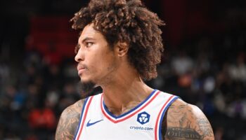 Kelly Oubre atropelado 76ers