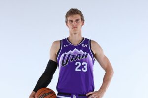 Lauri Markkanen Jazz troca