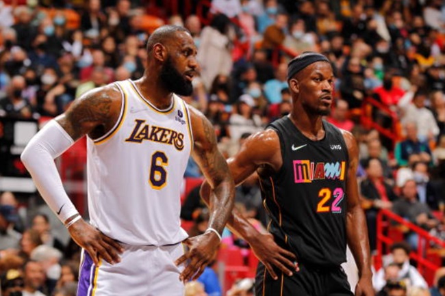 onde assistir nba lakers heat