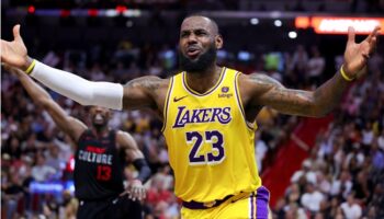 lakers terceiro astro troca