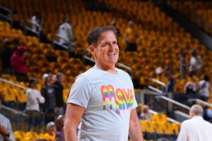 Mark Cuban vender Mavericks