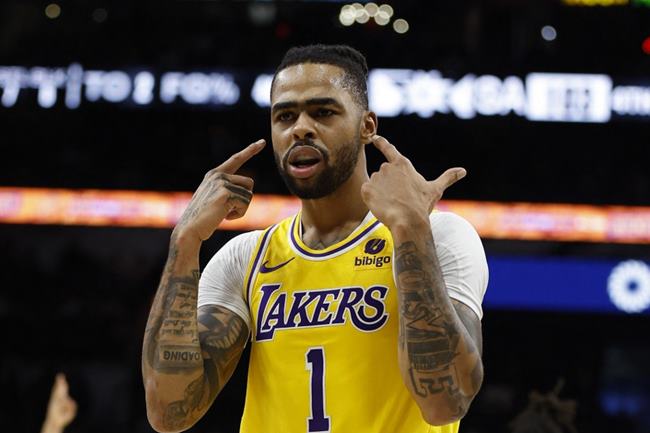 NBA Lakers D'Angelo Russell