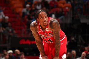 contrato demar derozan bulls