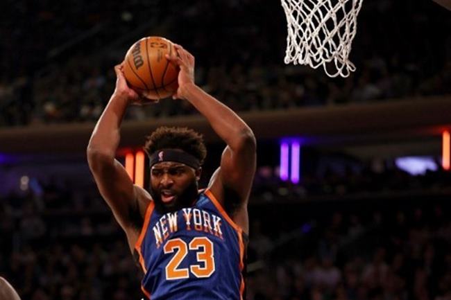 pivô Knicks Mitchell Robinson