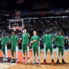 Boston Celtics troca ala